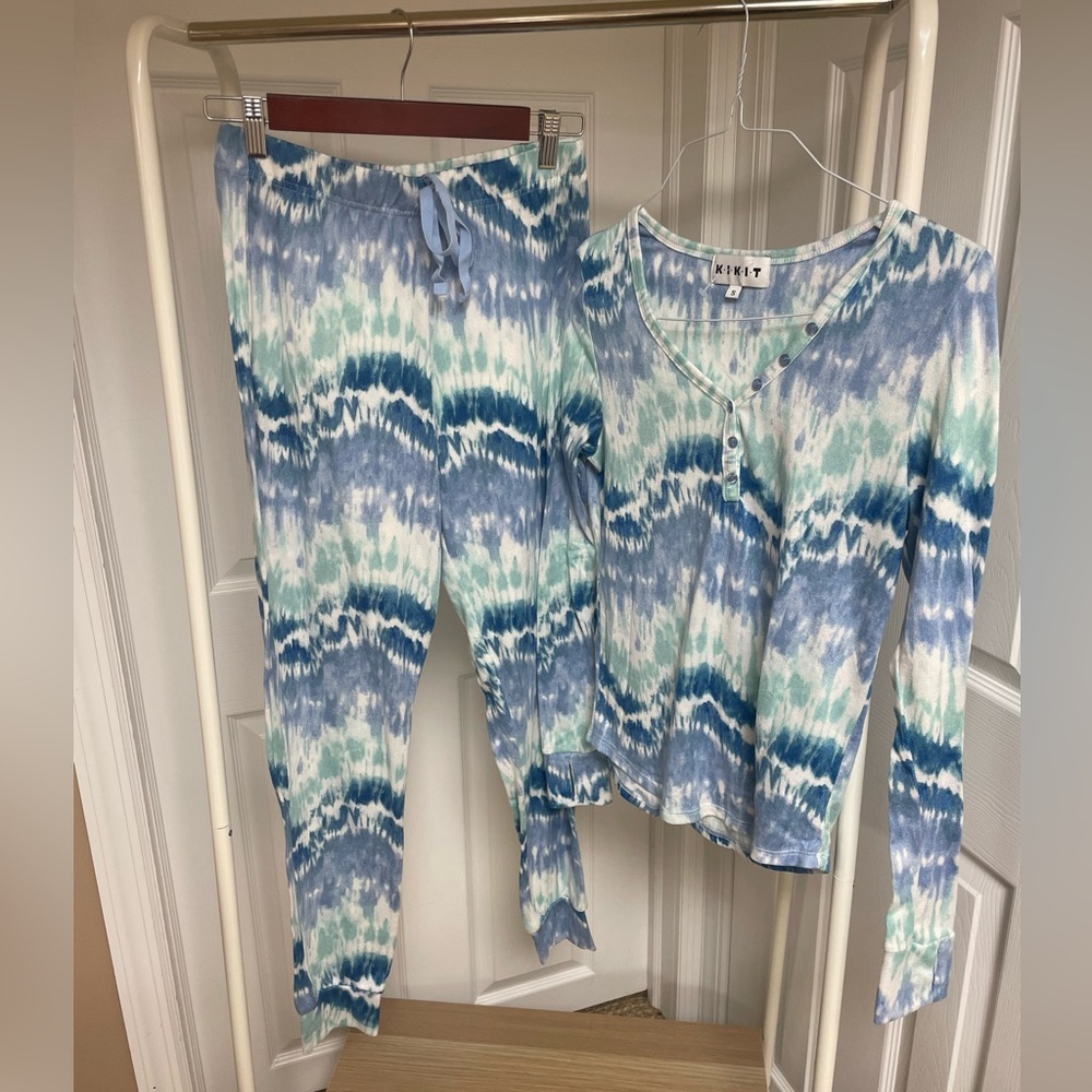 Tie-die matching set